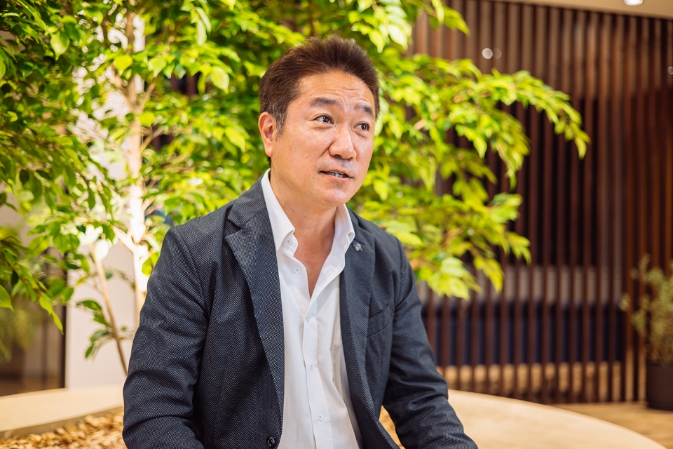 インタビュー・勤務中の画像