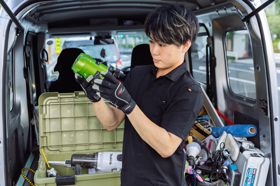 インタビュー・勤務中の画像